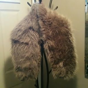 Large faux fur collar shrug